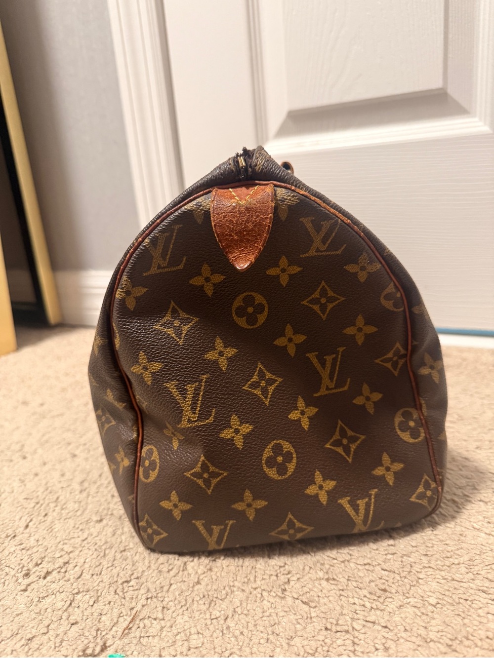 Authentic Louis Vuitton Brown Monogram Canvas Speedy 30 - Picture 2 of 10